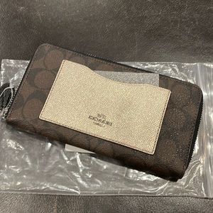 New coach signature pocket wallet brown and platinum